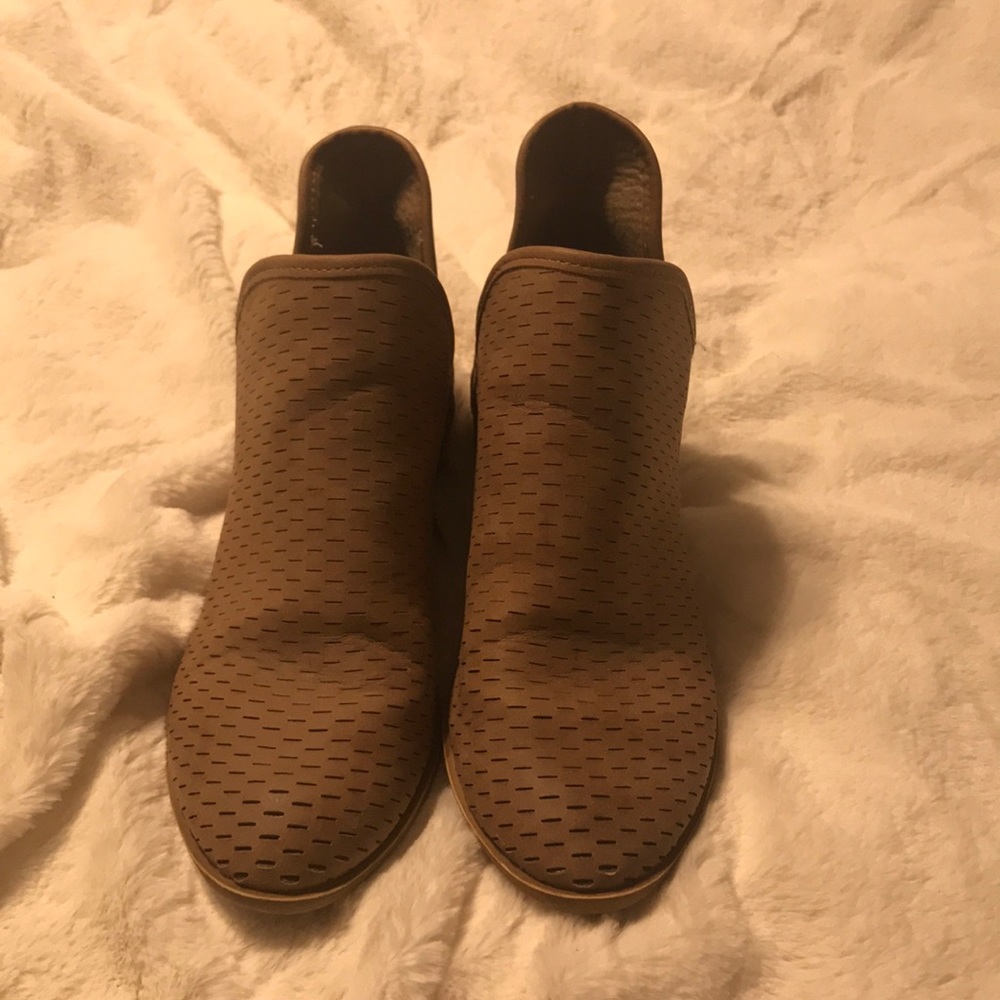 Ankle booties